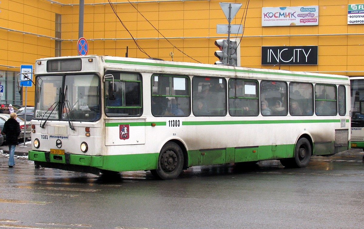 Москва, ЛиАЗ-5256.25 № 11303