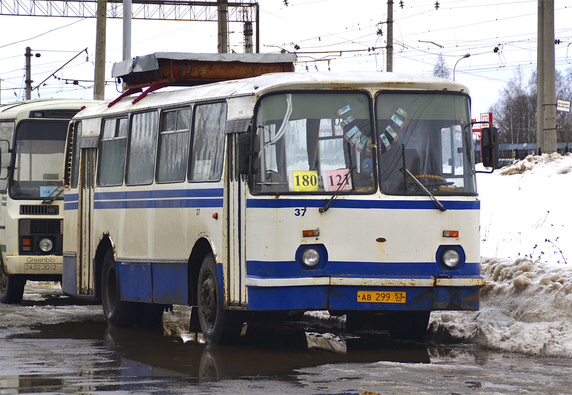 Новгородская область, ЛАЗ-695Н № 37