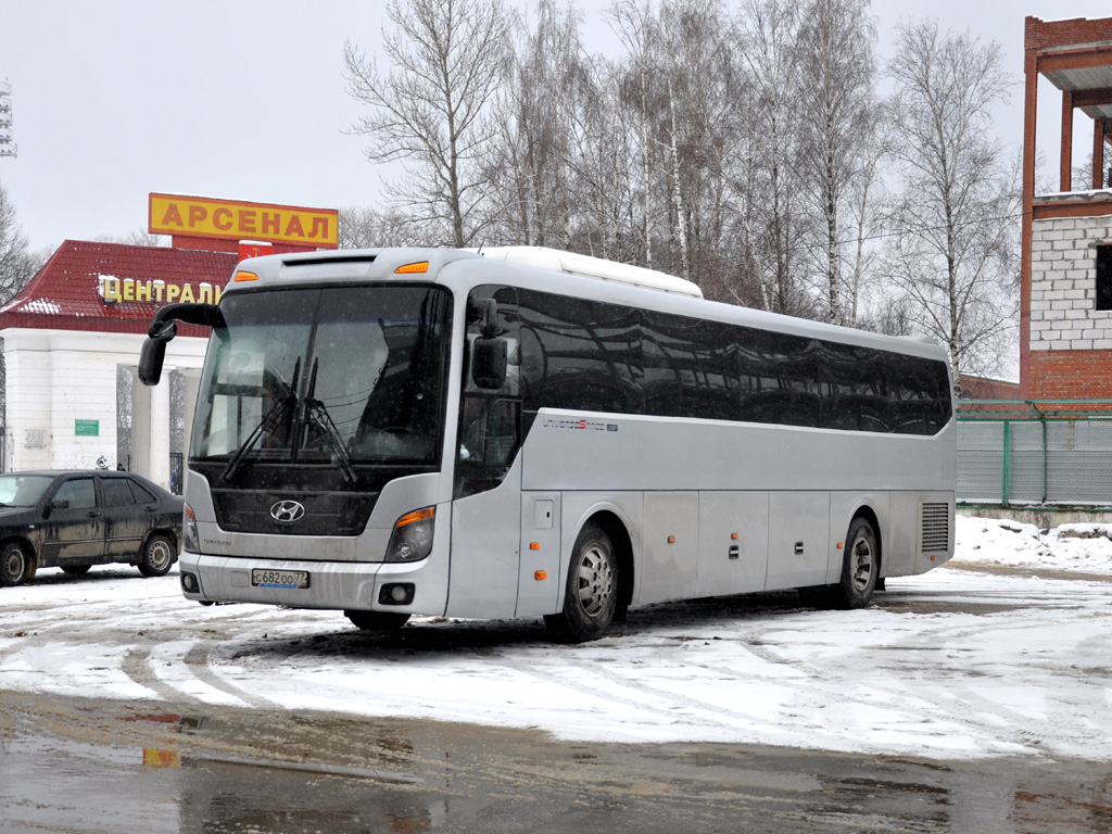 Москва, Hyundai Universe Space Luxury № С 682 ОО 77