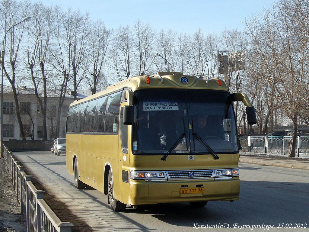 Свердловская область, Kia KM949 Granbird № ВХ 711 66