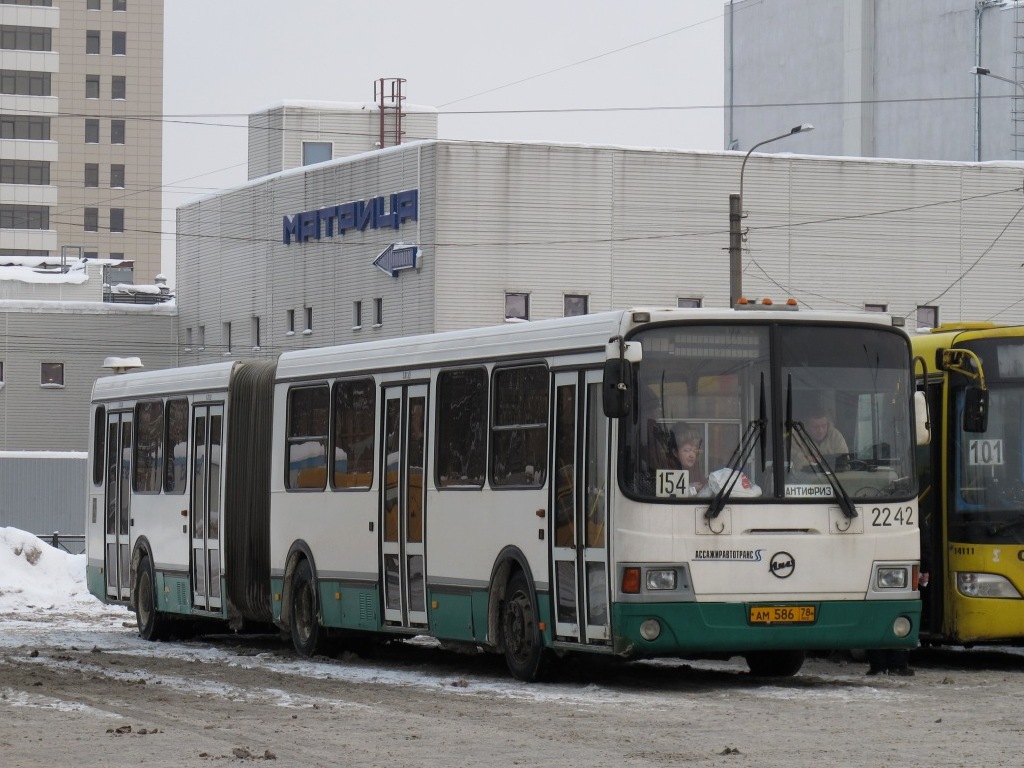 Санкт-Петербург, ЛиАЗ-6212.00 № 2242