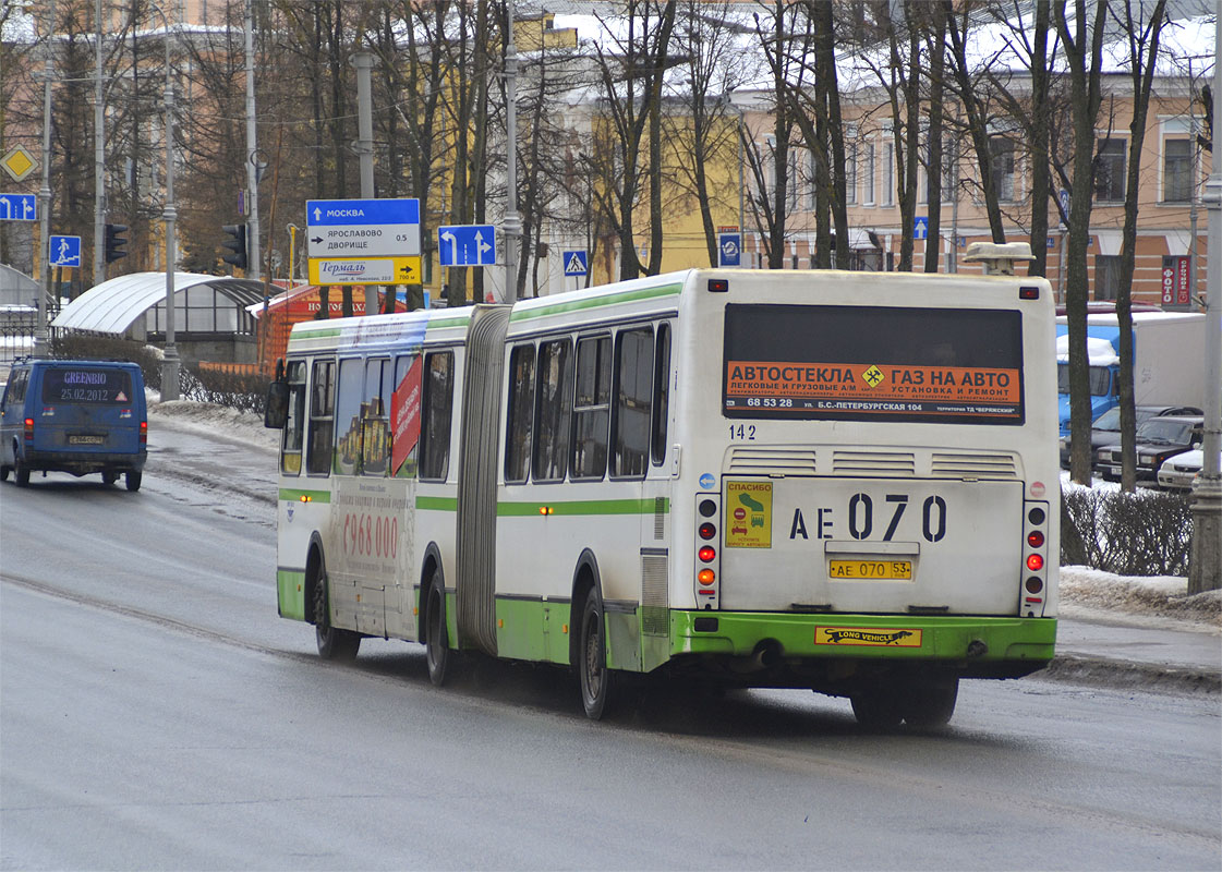 Novgorod region, LiAZ-6212.00 # 142
