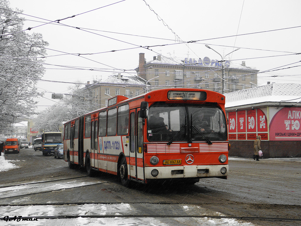 Dnepropetrovsk region, Mercedes-Benz O305G Nr. AE 8067 AA