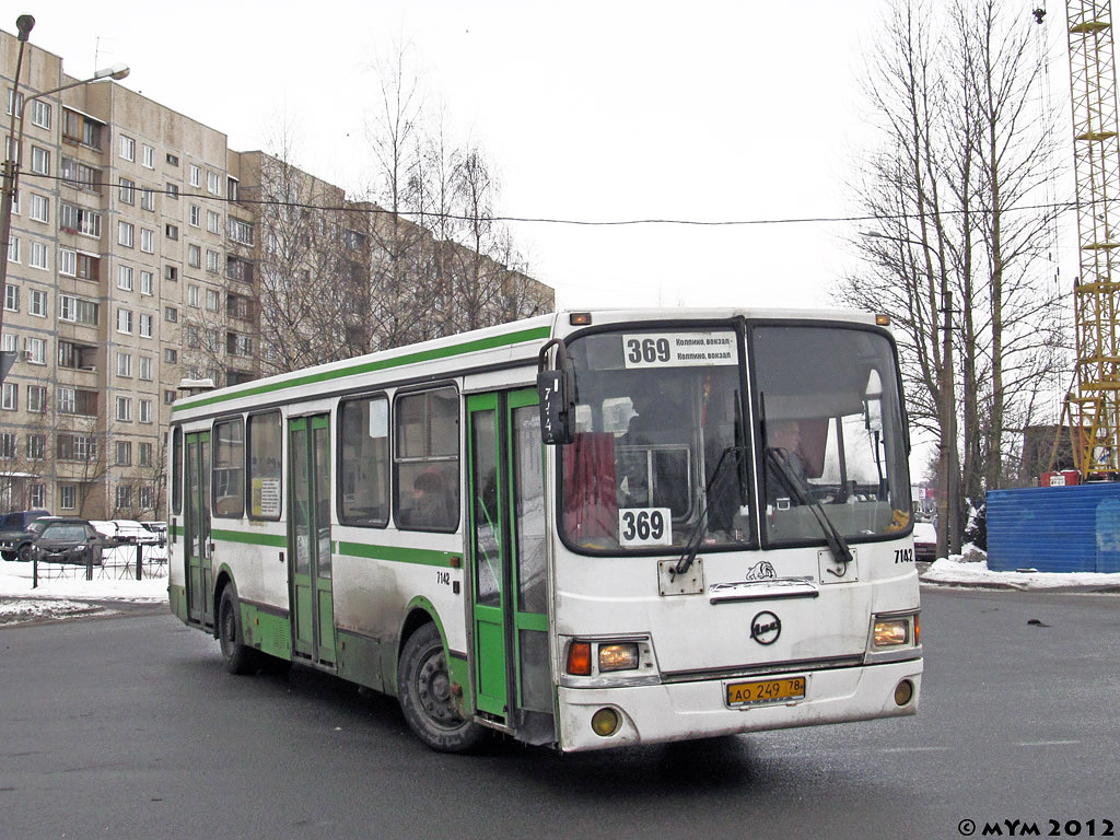 Санкт-Петербург, ЛиАЗ-5256.25 № 7142