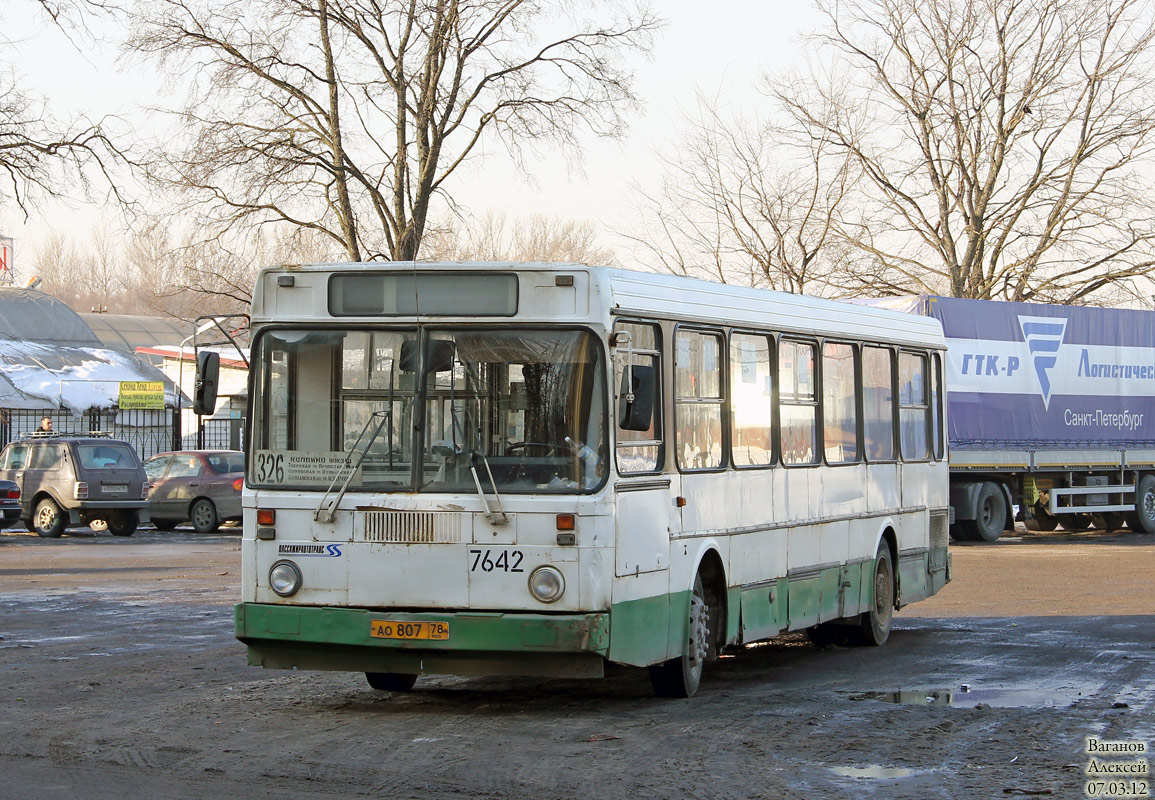 Санкт-Петербург, ЛиАЗ-5256.00 № 7642