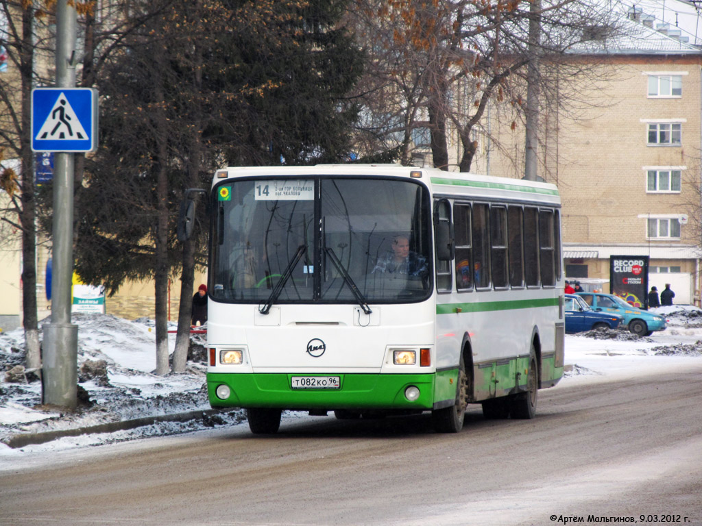 Свердловская область, ЛиАЗ-5256.45 № Т 082 КО 96