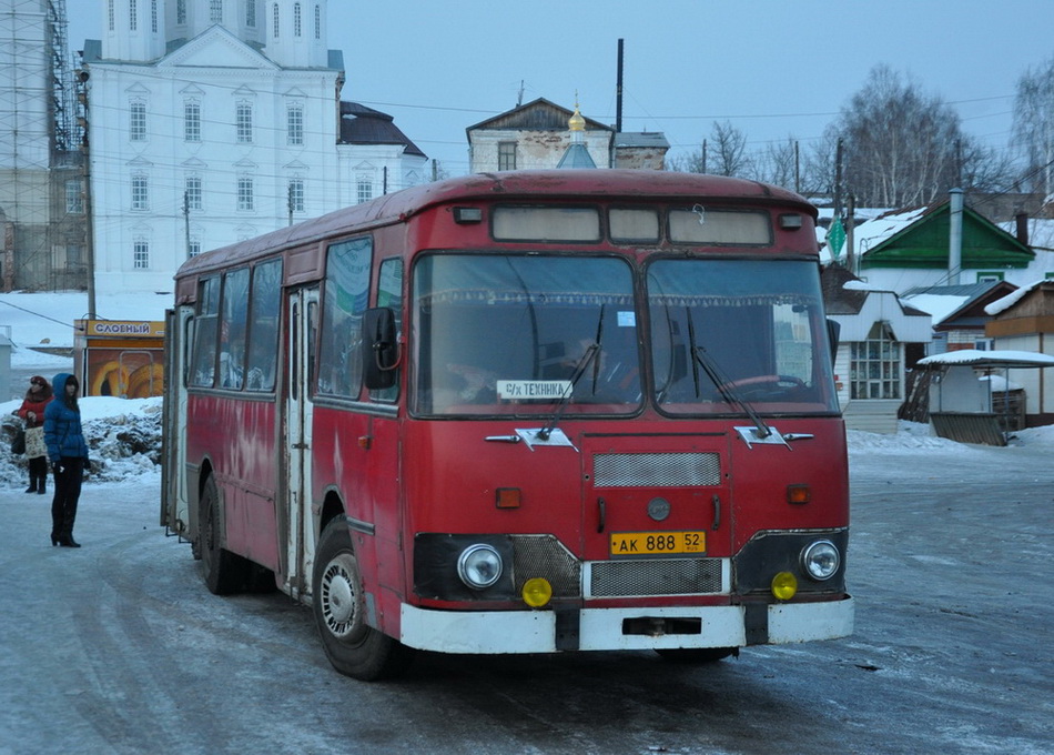 Nizhegorodskaya region, LiAZ-677M (BARZ) č. АК 888 52