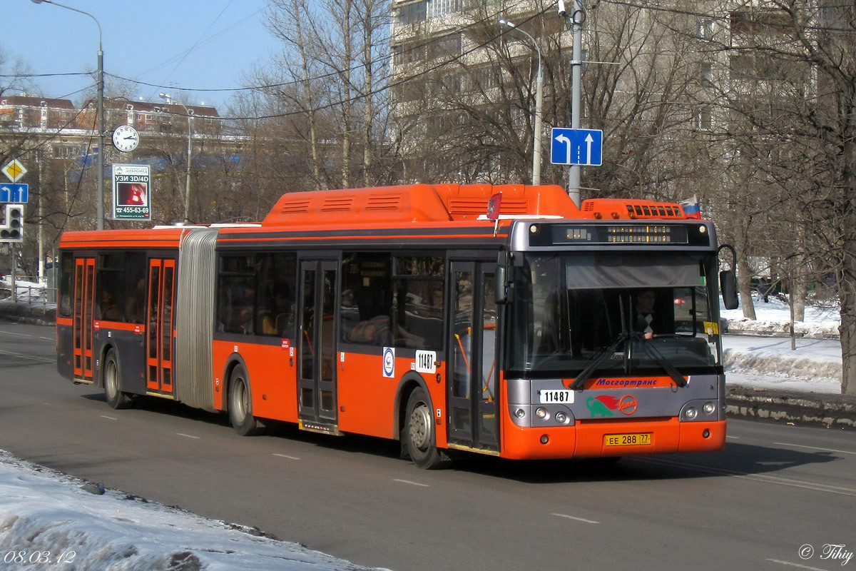 Moskva, LiAZ-6213.70 č. 11487