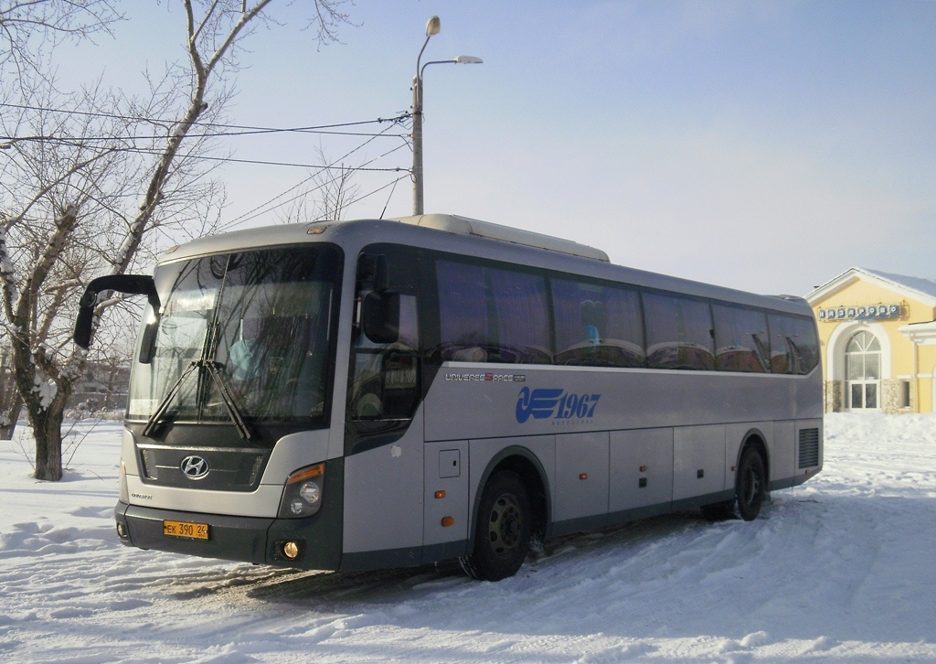 Красноярский край, Hyundai Universe Space Luxury № ЕК 390 24