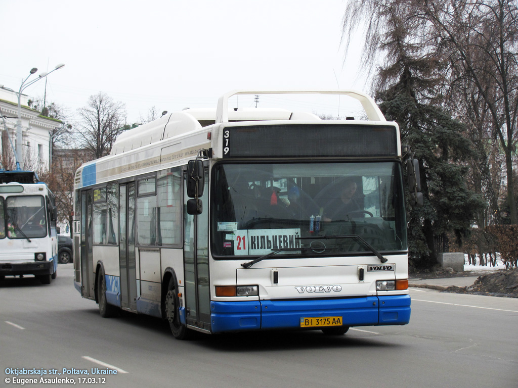 Полтавская область, Heuliez GX217 GNV № BI 3175 AA