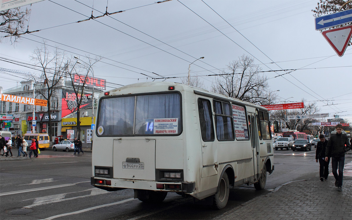 Краснодарский край, ПАЗ-3205-70 № В 944 РУ 23