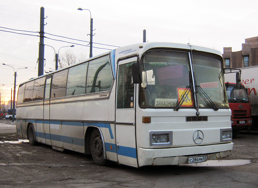 Санкт-Петербург, Drögmöller Pullman № С 284 РМ 53