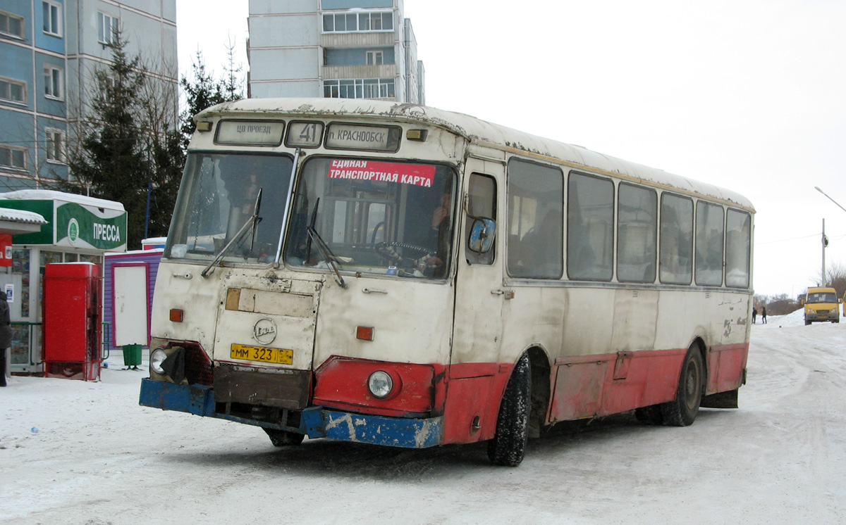 Новосибирск автобус ру. ЛИАЗ-677м Новосибирск. ЛИАЗ-677 автобус. ЛИАЗ 677 Новосибирск ПАТП 4. Автобус ЛИАЗ 677 Новосибирск.