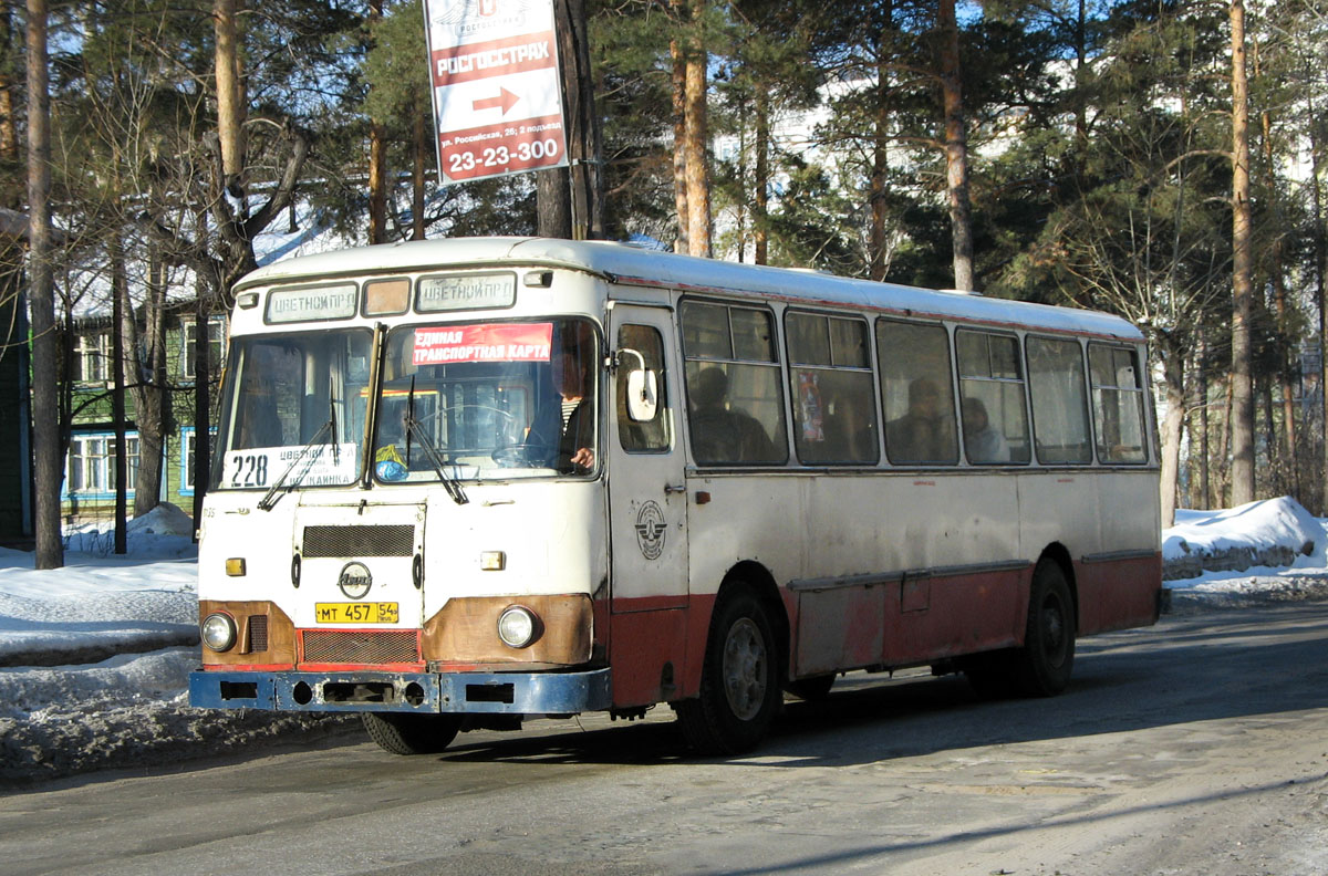 Novosibirsk region, LiAZ-677M № 10135