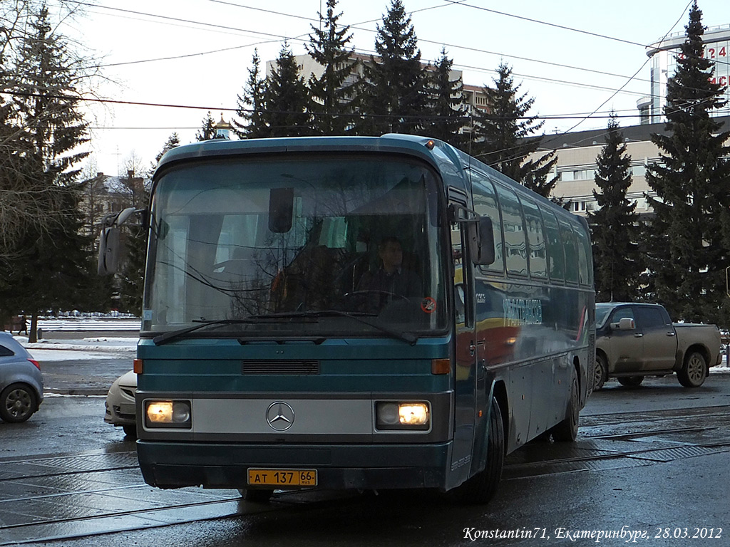 Sverdlovsk region, Mercedes-Benz O303-15RHS Lider Nr. АТ 137 66