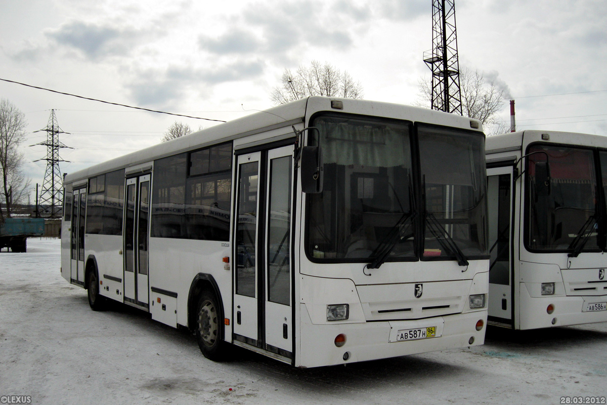 Sverdlovsk region, NefAZ-5299-10-04 № АВ 587 Н 96