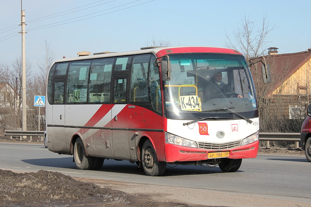 Санкт-Петербург, Yutong ZK6737D № n555