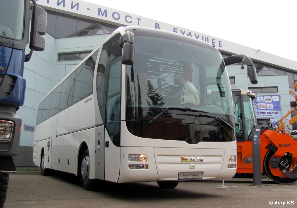 Moszkva, MAN R07 Lion's Coach RHC444 sz.: MAN R07 2561; Tatárföld — Kazan autosalon 2011