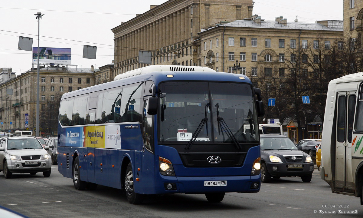 Санкт-Петербург, Hyundai Universe Space Luxury № В 818 АЕ 178