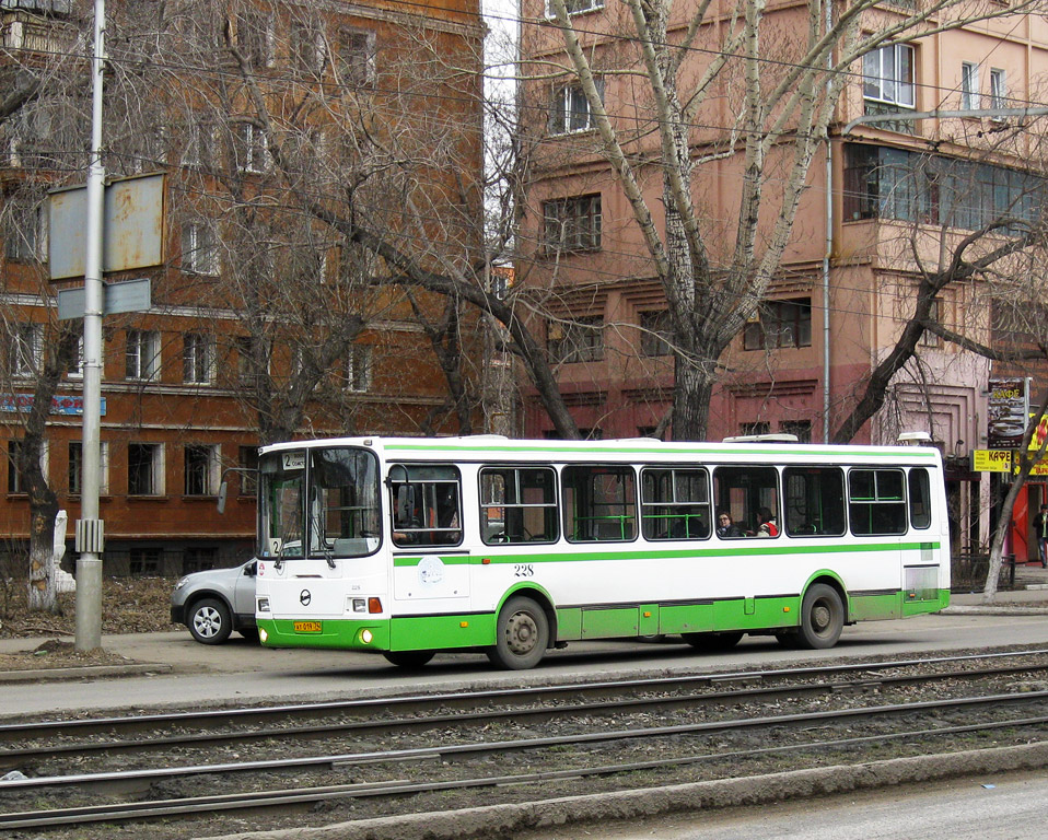 Челябинская область, ЛиАЗ-5256.35 № 228