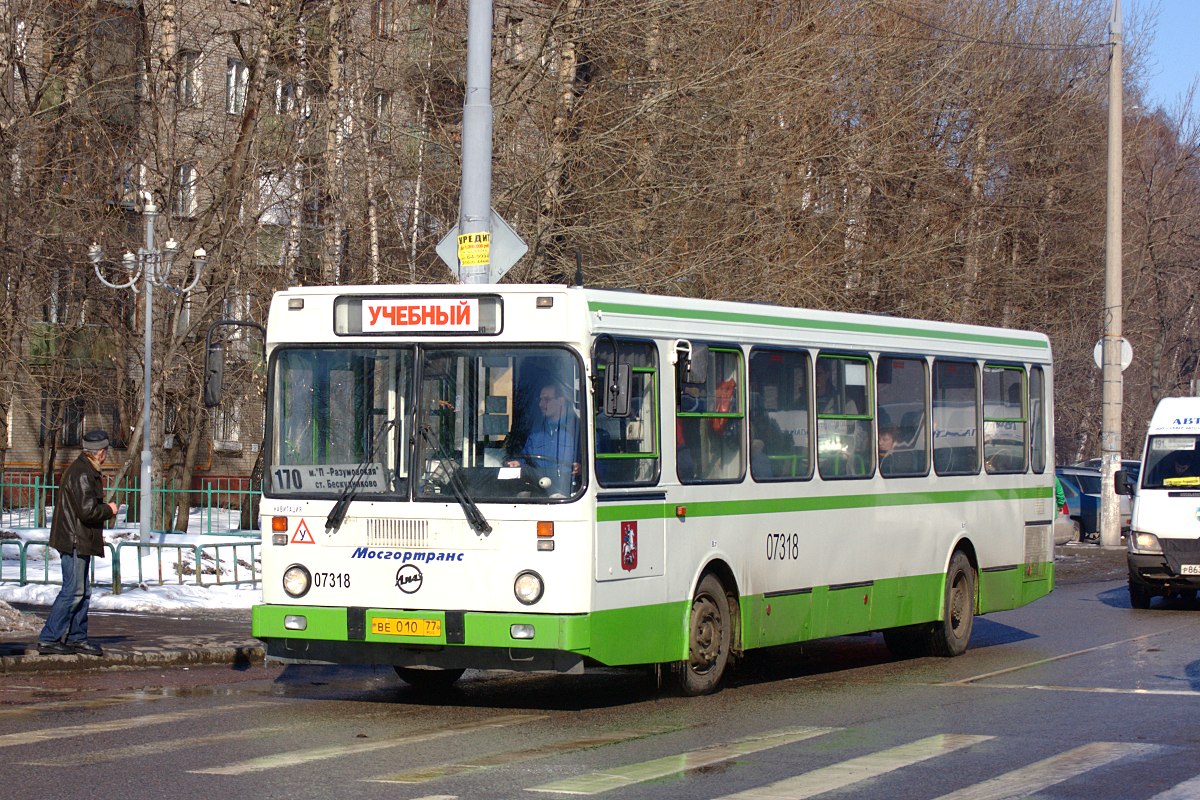 Moskau, LiAZ-5256.25 Nr. 07318