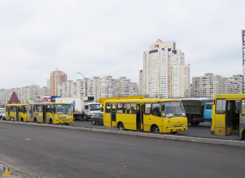 Киев — Автостанции, конечные станции и разворотные кольца