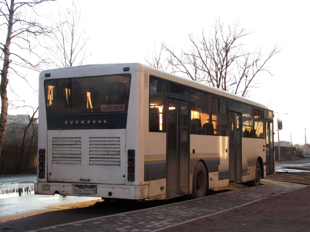 Sankt Petersburg, Volzhanin-5270-10-06 Nr В 327 КН 178