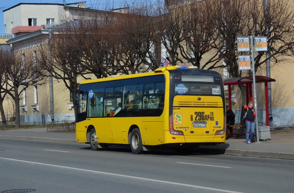 Санкт-Петербург, Yutong ZK6852HG № В 296 АР 178