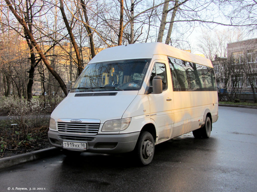 Санкт-Петербург, Freightliner Sprinter № Т 919 НХ 98