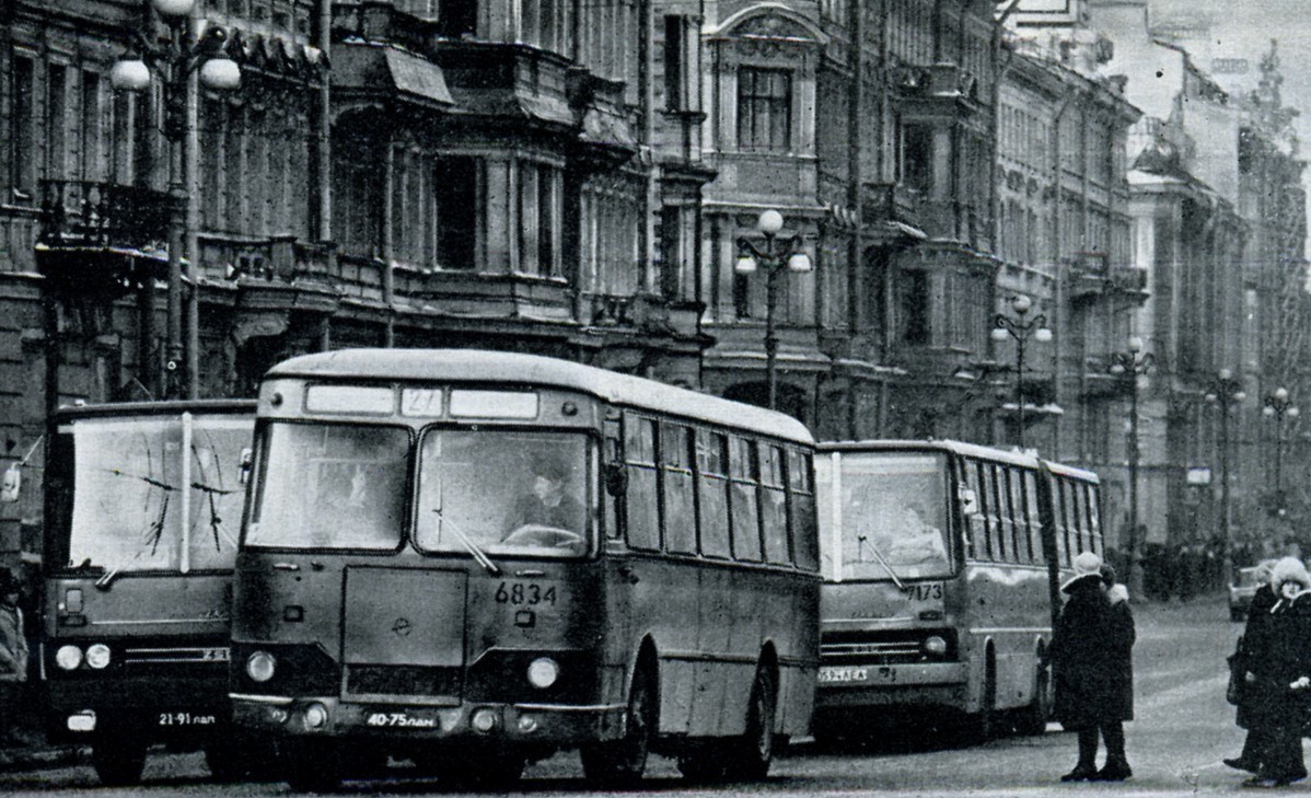 Sankt Peterburgas, Ikarus 256.54 Nr. 1885; Sankt Peterburgas, LiAZ-677* Nr. 6834; Sankt Peterburgas, Ikarus 280.33 Nr. 7173; Sankt Peterburgas — Old photos