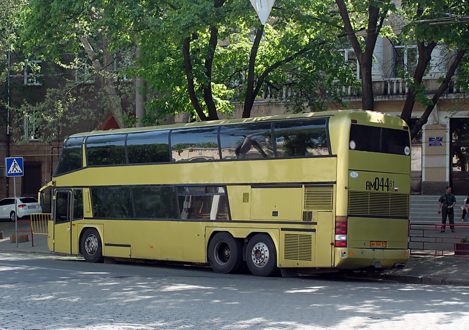 Ростовская область, Neoplan N122/3 Skyliner № АМ 044 61