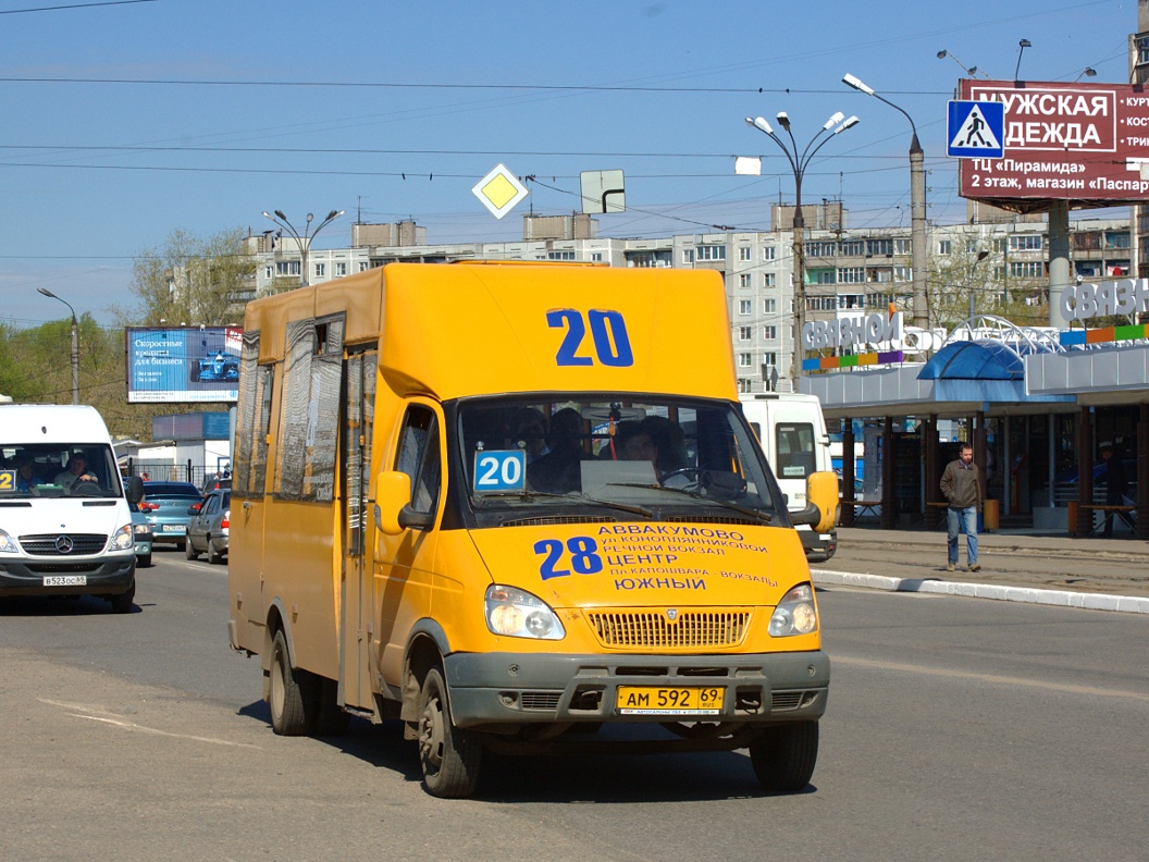 Ор 71. Маршрут 208 Тверь автобус. Путь маршрутки 222 Тверь. Желтые маршрутки в Твери. 222 Маршрутка СПБ.