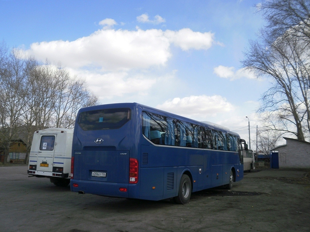 Красноярский край, Hyundai Universe Space Luxury № К 206 ЕТ 124