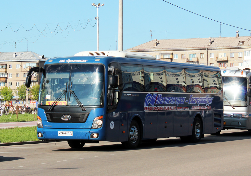 Челябинская область, Hyundai Universe Space Luxury № Х 246 ЕС 174