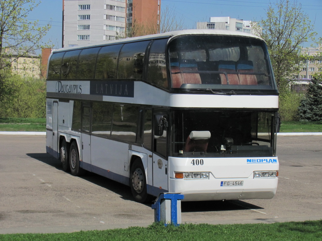 Латвия, Neoplan N122/3 Skyliner № 400