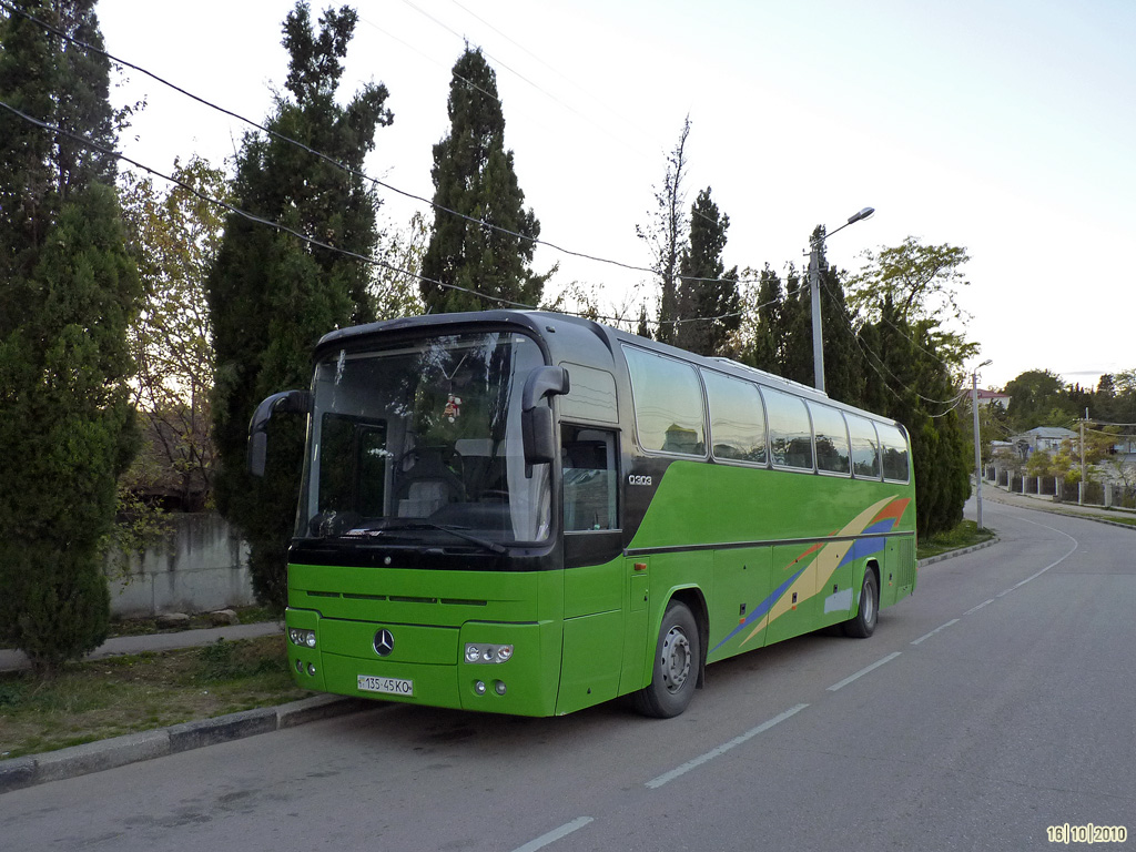 Республика Крым, Mercedes-Benz O303-15RHD № 135-45 КО