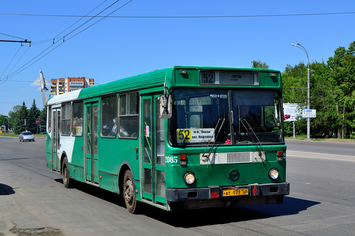 Penza region, LiAZ-5256.40 # 2085