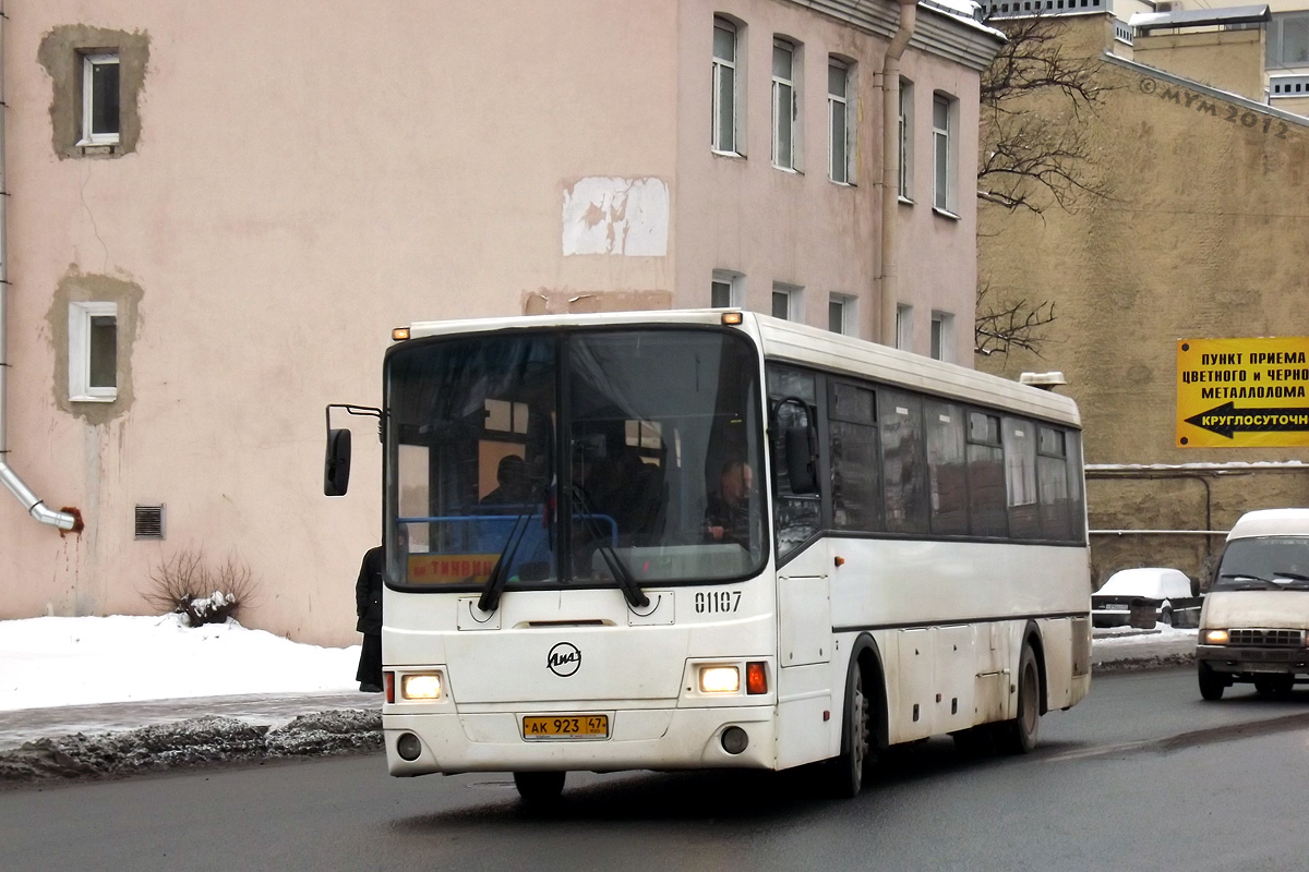 Leningrad Gebiet, LiAZ-5256.34 (GolAZ) Nr. 01107