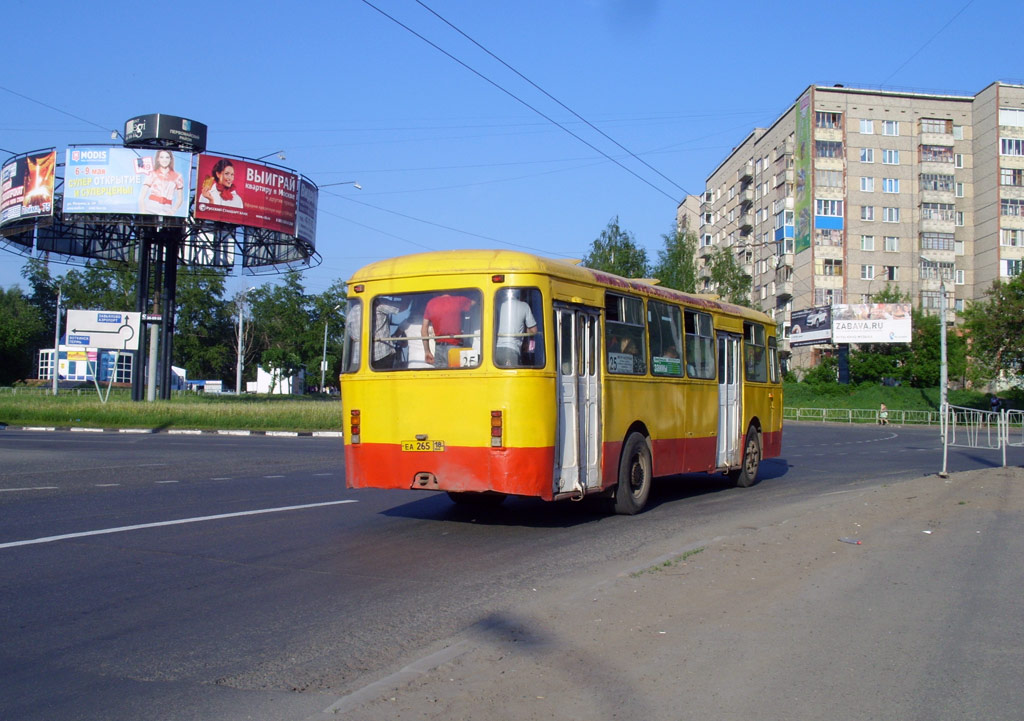 Udmurtia, LiAZ-677M # ЕА 265 18