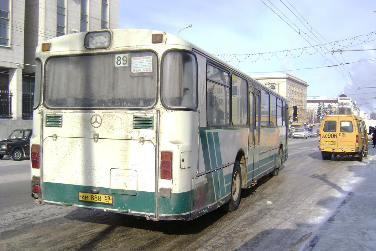 Penza region, Mercedes-Benz O307 Nr. АМ 888 58