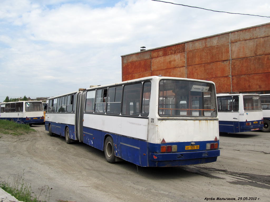 Sverdlovsk region, Ikarus 283.10 Nr. 1711