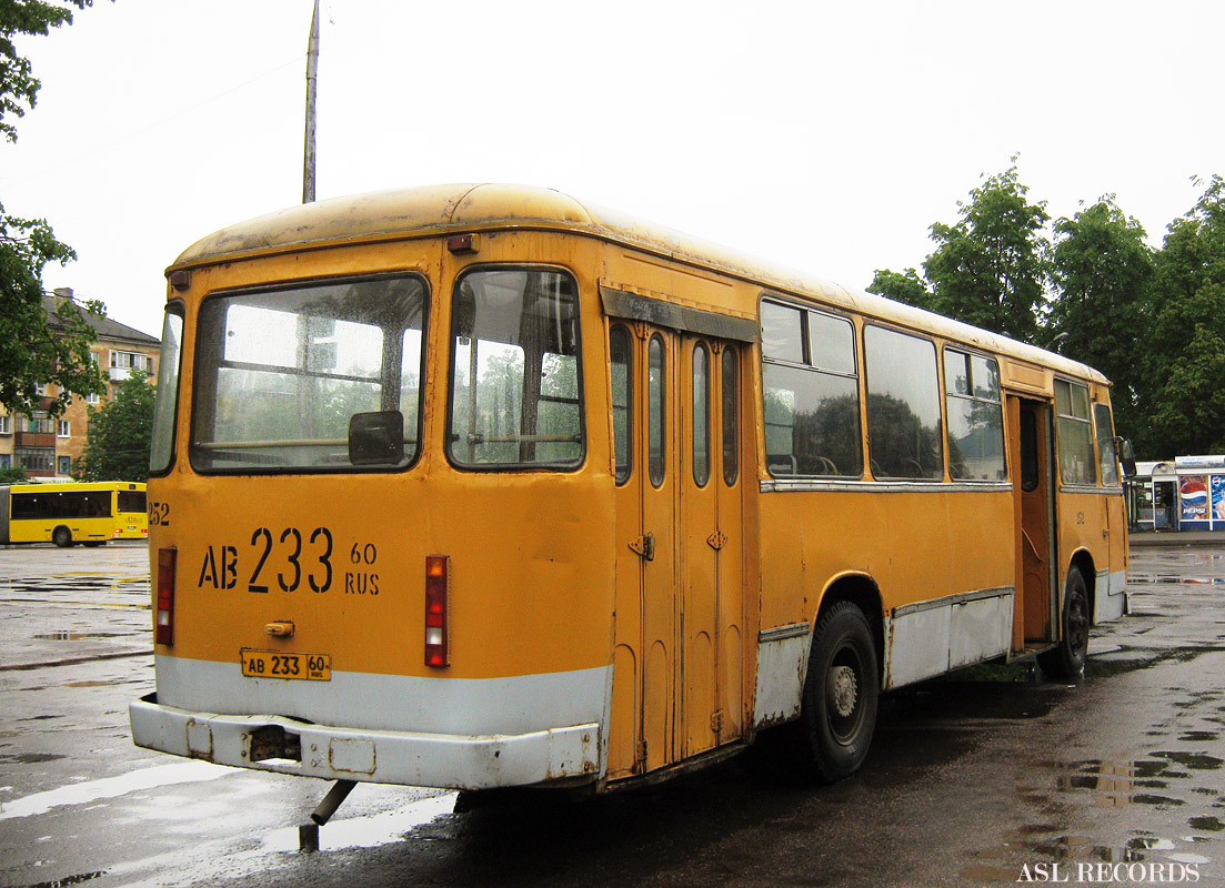 Pskov region, LiAZ-677MB # 252