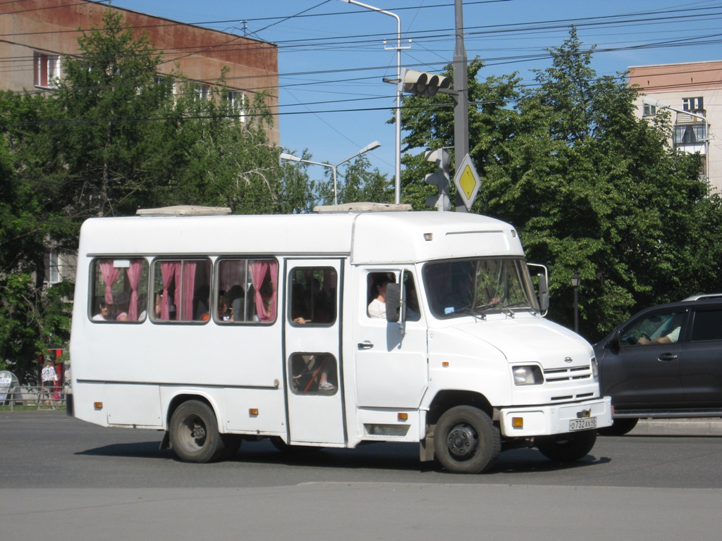 Курганская область, КАвЗ-3244 № О 732 АХ 45
