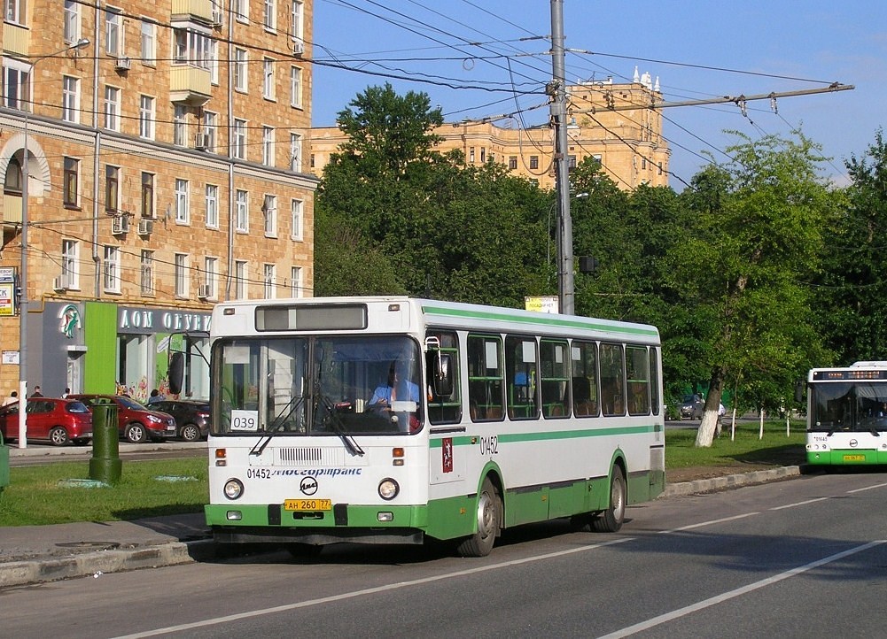 Москва, ЛиАЗ-5256.25 № 01452