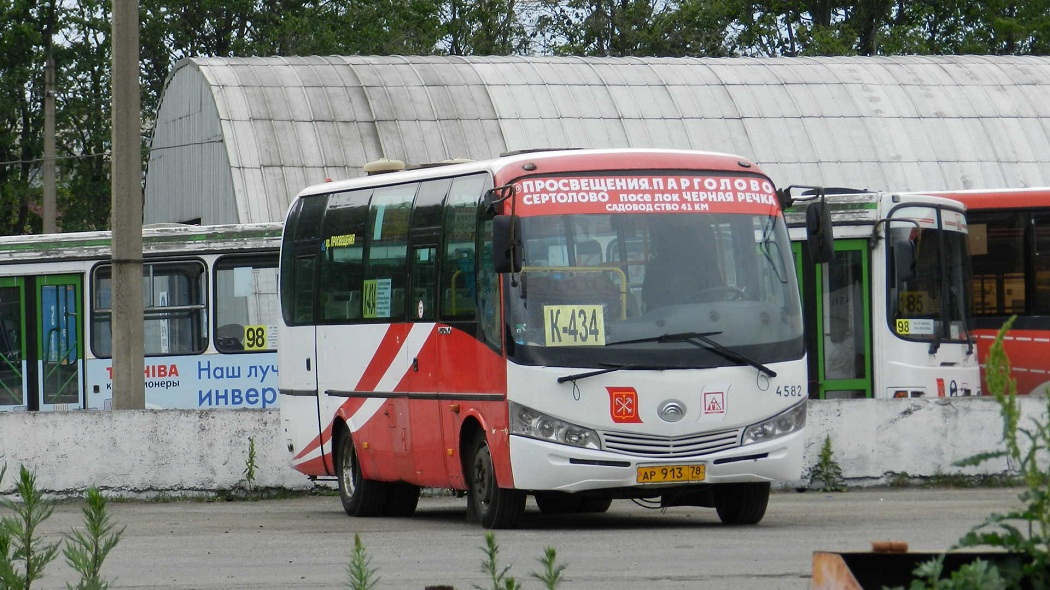 Санкт-Петербург, Yutong ZK6737D № n582