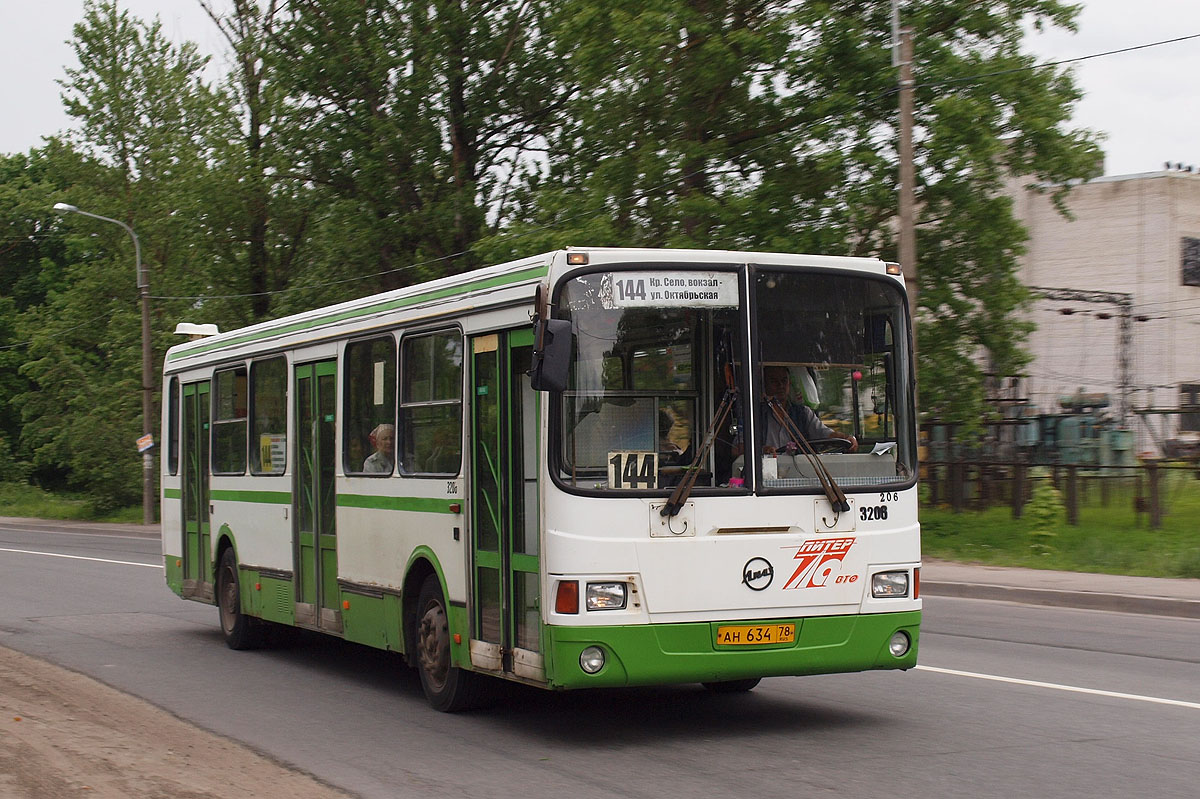 Sankt Peterburgas, LiAZ-5256.25 Nr. 3206