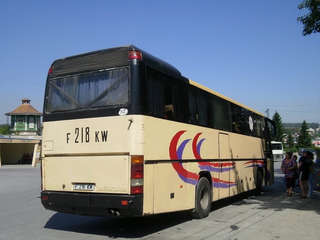 Восточно-Казахстанская область, Neoplan N316SHD Transliner № F 218 KW