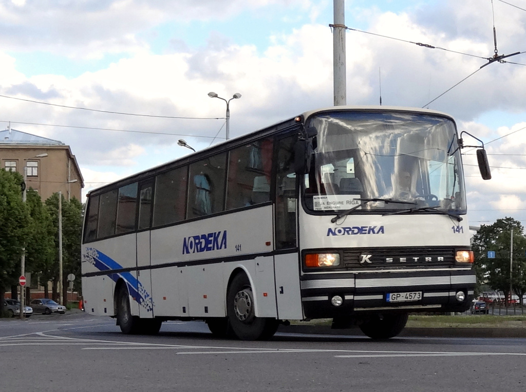 Латвия, Setra S215HR № 141