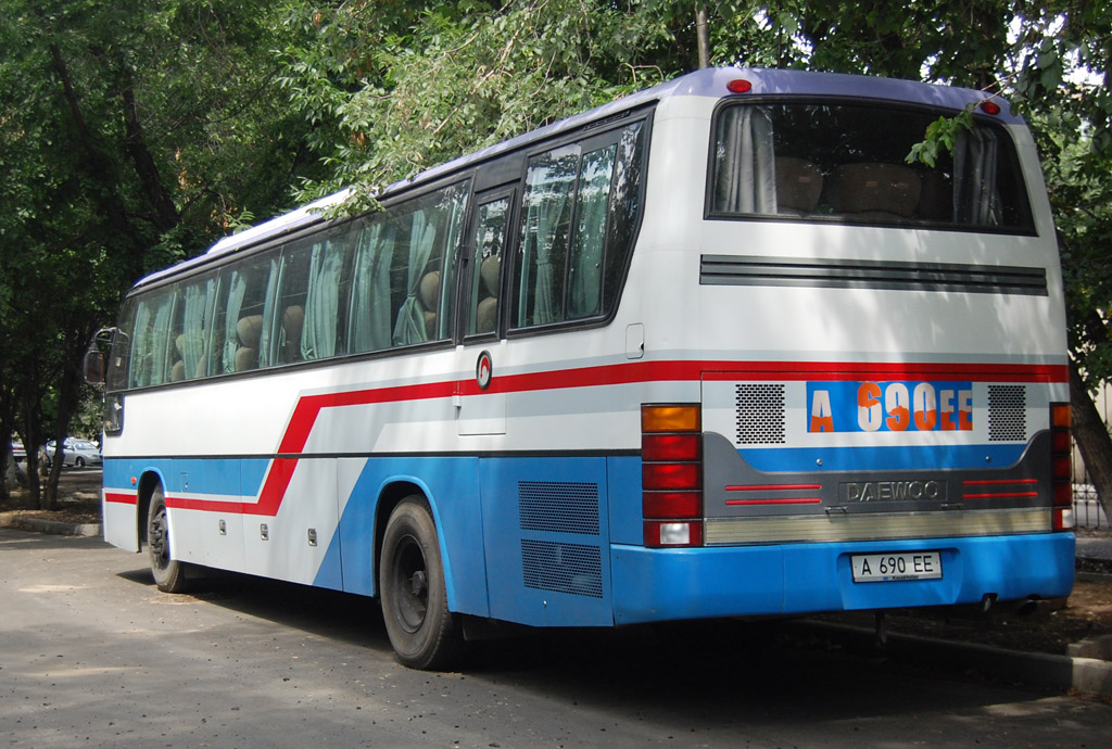 Almaty, Daewoo BH117H Royal Cruistar Nr. A 690 EE