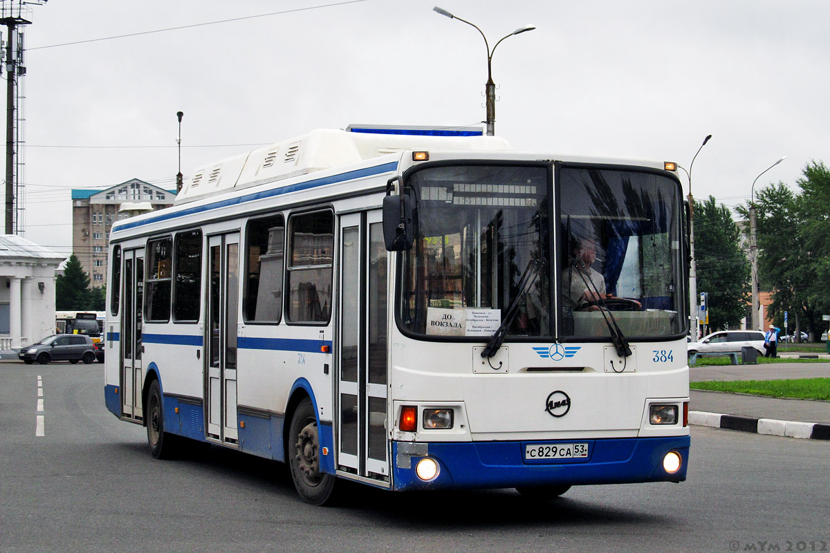 Novgorod region, LiAZ-5256.57 # 384